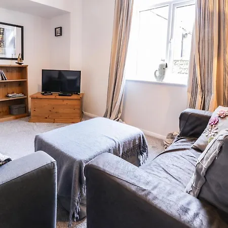 Apartman 1 Burns Yard