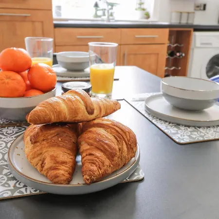 1 Burns Yard Διαμέρισμα Γουίτμπι